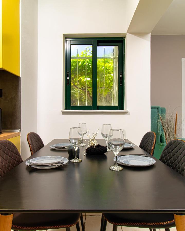 Venizelos Apartment *
